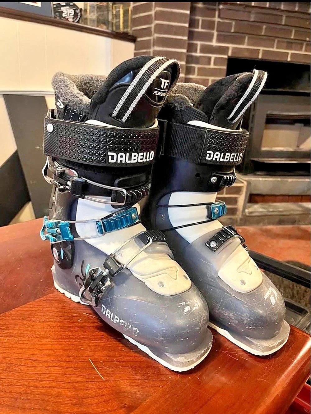 Dalbello ski boots size 23.5 (6.5/7w)